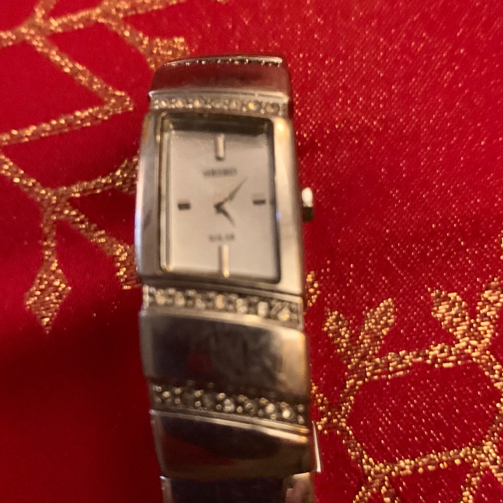 Seiko Ladies stainless steel, water resistant watch